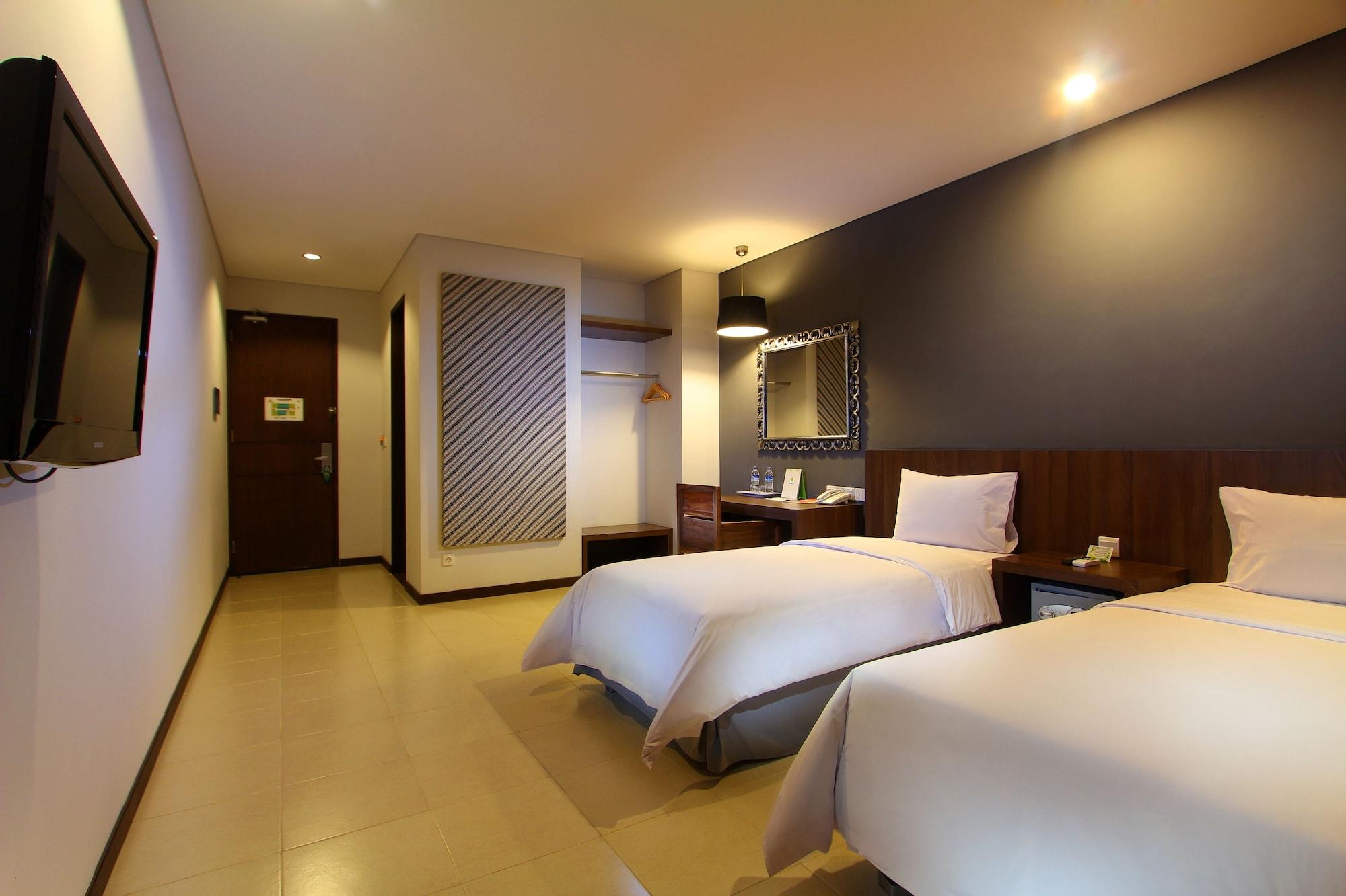 Praja Hotel Denpasa Buitenkant foto