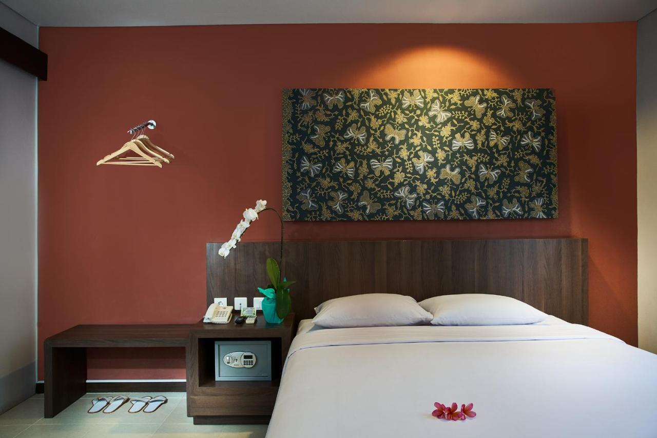 Praja Hotel Denpasa Buitenkant foto