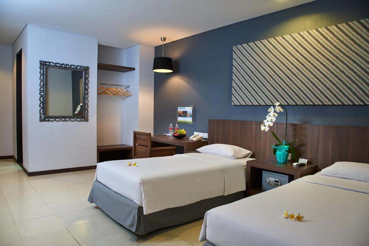 Praja Hotel Denpasa Buitenkant foto